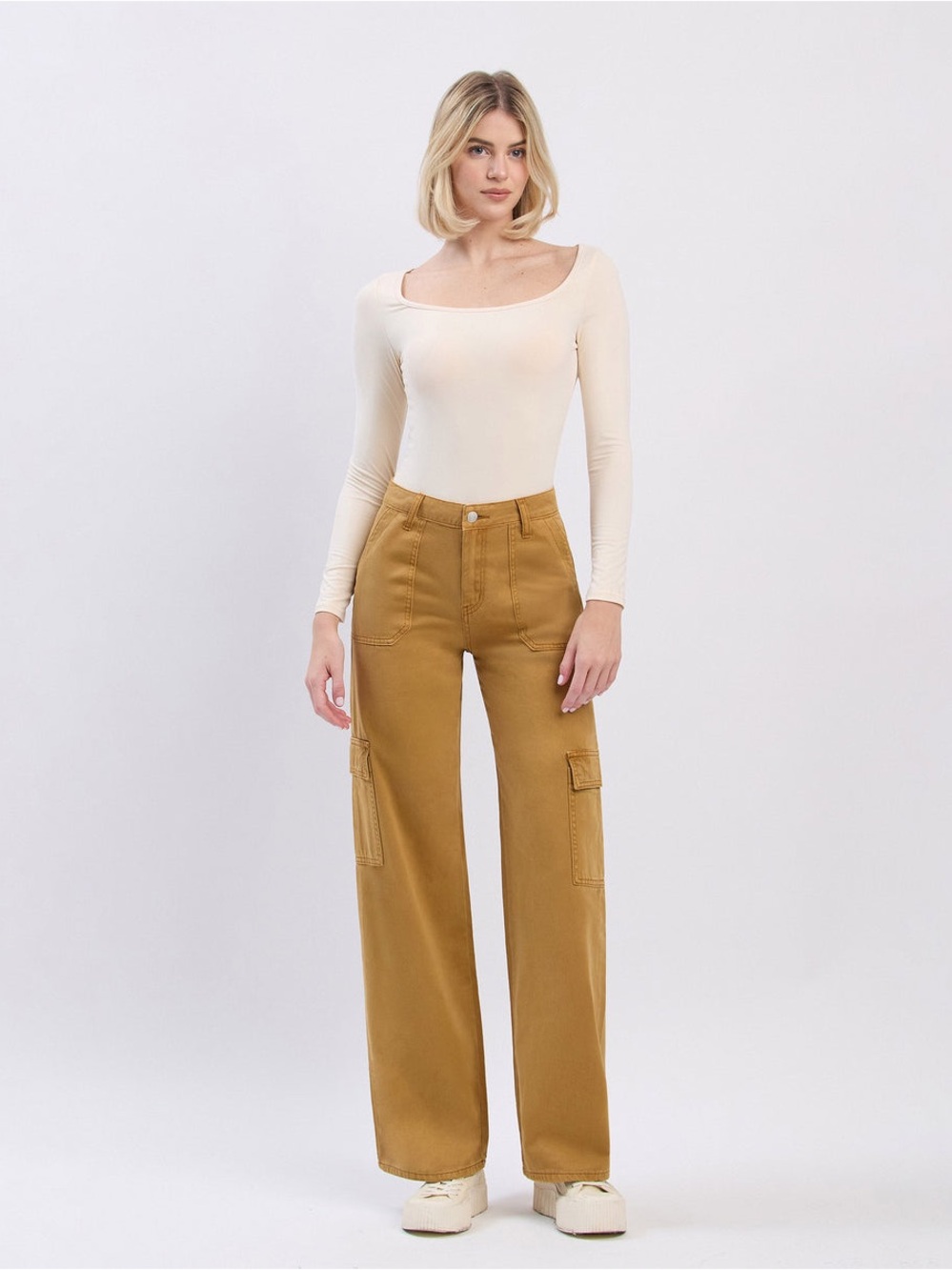 Vervet Wide-Leg Cargo Pants in Tan